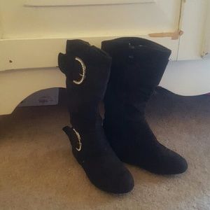 Girls black boots